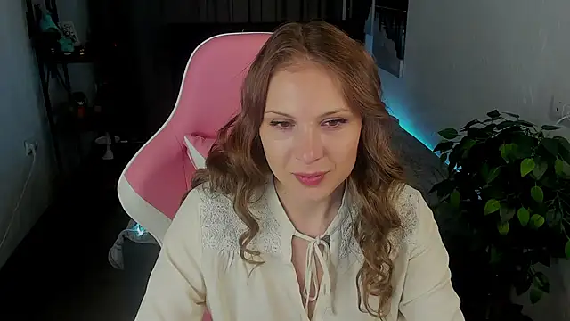 Snapshot of Alma_Diaz chatting on October 29, 2025, 6:04 am Alma Diaz online show from October 29, 2025, 6:04 am