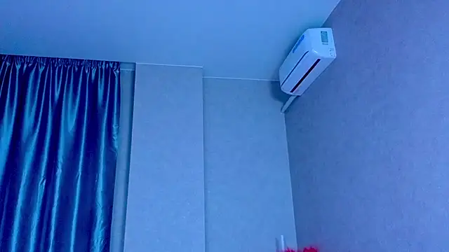 KittieHeart online show from November 27, 2025, 7:38 pm