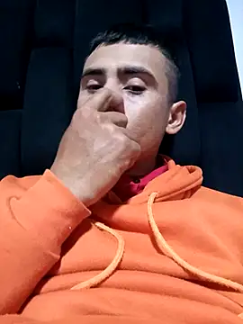 Snapshot of robinhd1234 chatting on February 12, 2026, 11:44 pm robinhd1234 online show from February 12, 2026, 11:44 pm