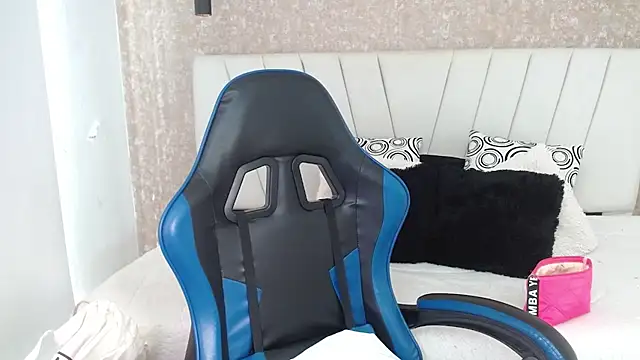 AliceSmity  online show from March 27, 2026, 1:55 pm