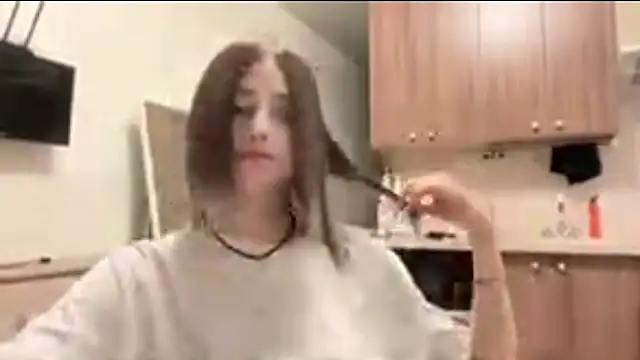 Snapshot of AidaGloshen chatting on October 27, 2025, 5:06 pm AidaGloshen online show from October 27, 2025, 5:06 pm