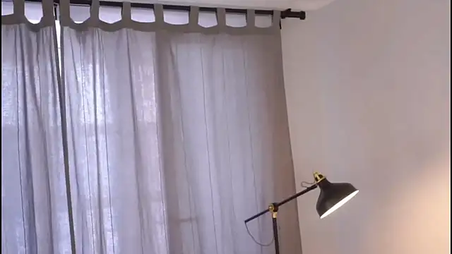 Snapshot of Helenspenss_ chatting on November 6, 2025, 8:48 am Helenspenss online show from November 6, 2025, 8:48 am