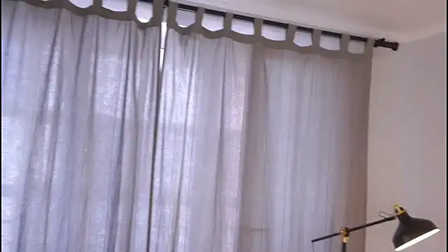 Snapshot of Helenspenss_ chatting on November 12, 2025, 10:48 am Helenspenss online show from November 12, 2025, 10:48 am