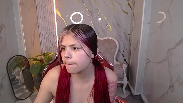 Snapshot of Little_cherry_b chatting on October 24, 2025, 11:56 pm Little cherry b online show from October 24, 2025, 11:56 pm