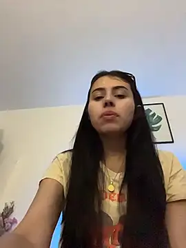 BIJOU SECRET online show from December 16, 2025, 4:17 am