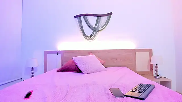 whisper nova online show from February 19, 2026, 4:19 am