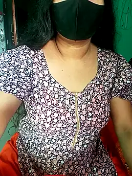 Snapshot of Chadni19 chatting on November 4, 2025, 8:02 am Chadni19 online show from November 4, 2025, 8:02 am