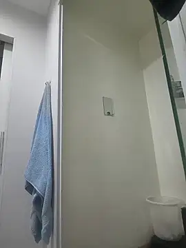 paupratodaobra84 online show from November 4, 2025, 11:59 pm