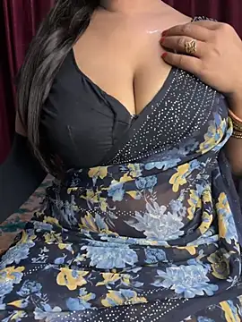 Snapshot of Ritika_janu chatting on November 4, 2025, 4:28 pm Ritika janu online show from November 4, 2025, 4:28 pm