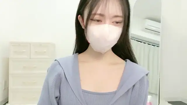 Snapshot of annachan_v chatting on April 12, 2026, 8:41 am annachan v online show from April 12, 2026, 8:41 am