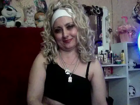 xHot Amazonq online show from November 2, 2025, 10:23 pm