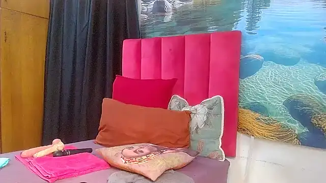 Lisa-001 online show from February 18, 2026, 8:32 am