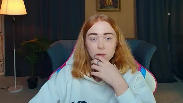 AddieOsler online show from December 18, 2025, 8:48 pm