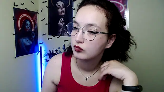 MissAriaa online show from October 27, 2025, 1:26 pm