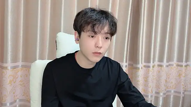 Snapshot of xiaoxiao1025 chatting on October 28, 2025, 11:58 am xiaoxiao1025 online show from October 28, 2025, 11:58 am