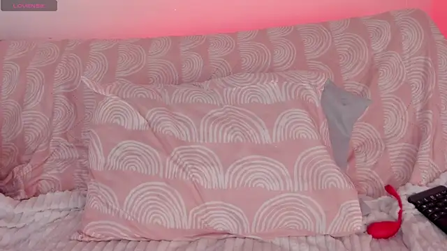 Snapshot of IM_ALLI chatting on October 27, 2025, 3:27 pm IM ALLI online show from October 27, 2025, 3:27 pm