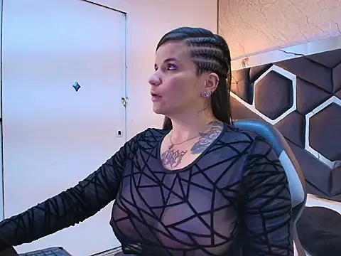 cataleya sambrano online show from November 12, 2025, 11:32 am