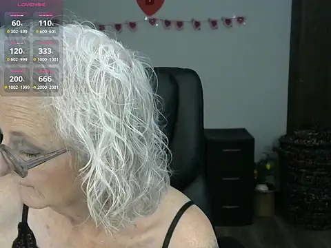 JoleneDelacroix online show from February 10, 2026, 2:04 am