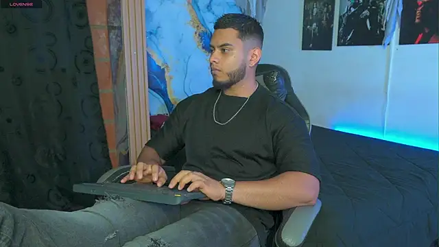 Tiler wolker online show from November 27, 2025, 1:29 am