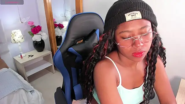 violeta ruizz online show from February 12, 2026, 12:00 pm