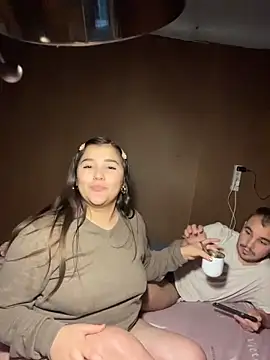 Snapshot of angietubebe chatting on October 26, 2025, 2:06 am angietubebe online show from October 26, 2025, 2:06 am