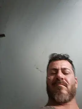 Snapshot of Jamesaz-43 chatting on October 31, 2025, 7:37 pm Jamesaz-43 online show from October 31, 2025, 7:37 pm