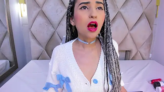 violett rabbit  online show from November 20, 2025, 8:30 pm