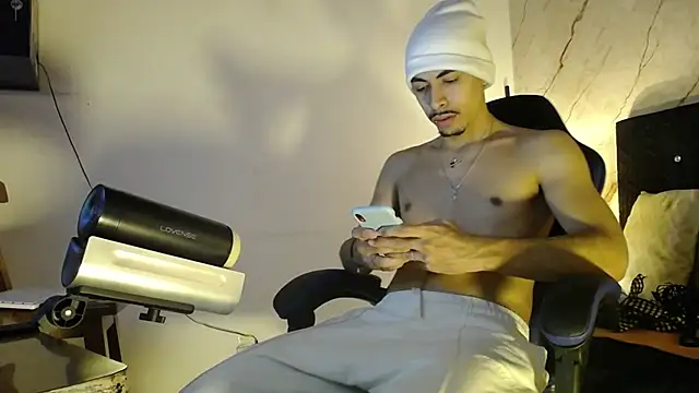 marlon texeira online show from November 4, 2025, 4:50 pm