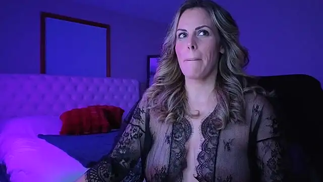 Koralynn 777 online show from February 10, 2026, 2:37 am