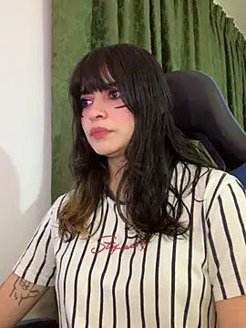 Annagoth  online show from November 22, 2025, 4:33 am