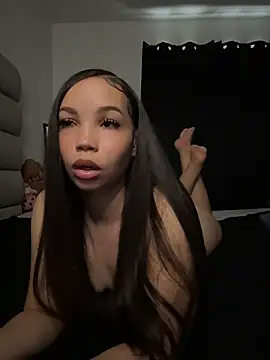 nikkiloveee online show from July 8, 2026, 5:17 pm