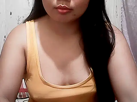 MahusaynaPiinay online show from May 3, 2026, 3:56 am
