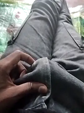 Snapshot of WettedGlimpse chatting on October 29, 2025, 10:39 am WettedGlimpse online show from October 29, 2025, 10:39 am