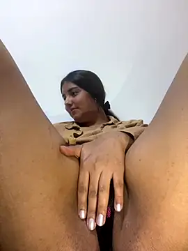 Au-rora online show from December 1, 2025, 3:44 am