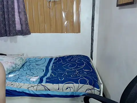 Snapshot of prettysam9 chatting on April 11, 2026, 12:26 am prettysam9 online show from April 11, 2026, 12:26 am