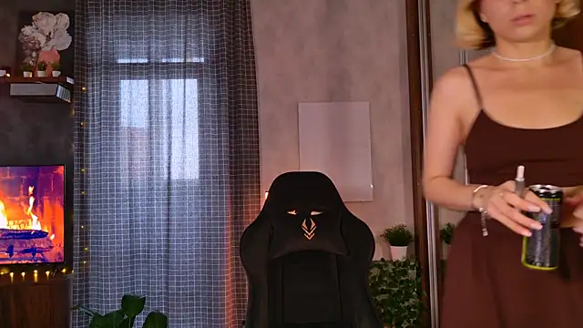 BallerinaCappuchino online show from November 5, 2025, 3:39 am