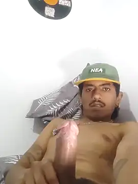 SkinniYamo online show from October 30, 2025, 3:19 am