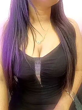 Snapshot of menaxi-baby7 chatting on February 21, 2026, 9:38 pm menaxi-baby7 online show from February 21, 2026, 9:38 pm