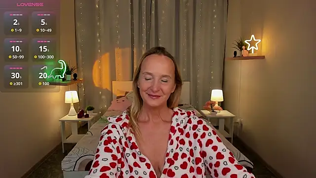 ScarlettPalmer online show from November 4, 2025, 10:25 am