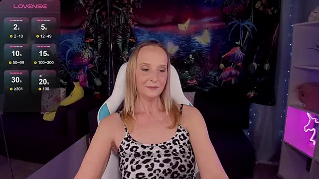 ScarlettPalmer online show from April 4, 2026, 12:02 pm