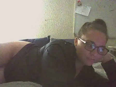 Snapshot of lilMissMarli chatting on November 3, 2025, 7:48 pm lilMissMarli online show from November 3, 2025, 7:48 pm