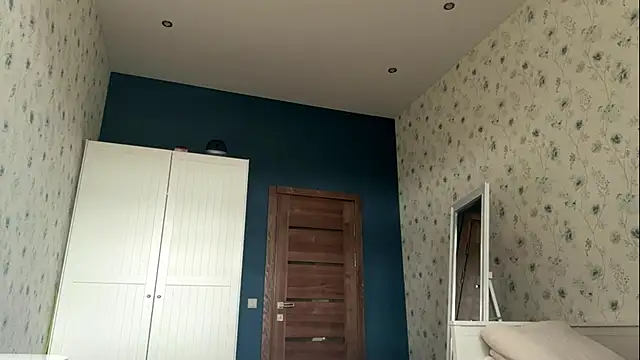 EastLuna online show from October 28, 2025, 7:12 am