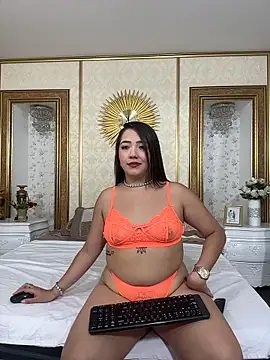 Hannahpradaa  online show from November 4, 2025, 12:04 pm