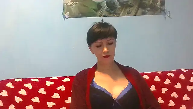 IffetLove42 online show from November 12, 2025, 6:08 pm