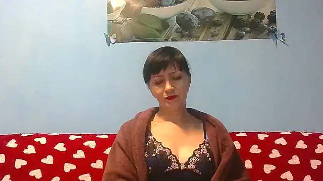 Snapshot of IffetLove42 chatting on February 18, 2026, 8:38 pm IffetLove42 online show from February 18, 2026, 8:38 pm