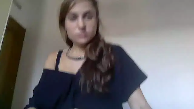 SinnEmily online show from November 3, 2025, 2:29 pm