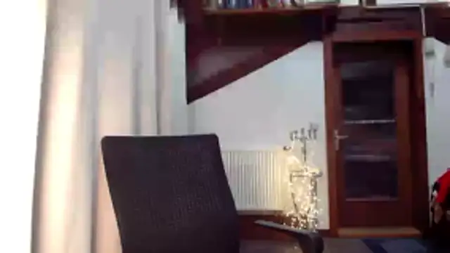 MissDyannis online show from November 21, 2025, 7:12 pm