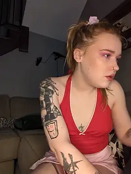 Snapshot of mattiethebaddieee chatting on February 13, 2026, 2:51 am mattiethebaddieee online show from February 13, 2026, 2:51 am