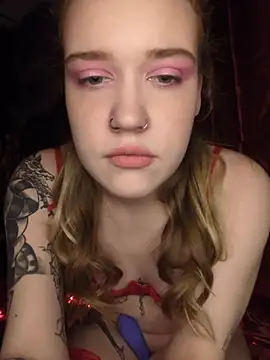 Snapshot of mattiethebaddieee chatting on February 14, 2026, 11:45 pm mattiethebaddieee online show from February 14, 2026, 11:45 pm