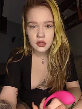 Snapshot of mattiethebaddieee chatting on February 25, 2026, 4:00 am mattiethebaddieee online show from February 25, 2026, 4:00 am